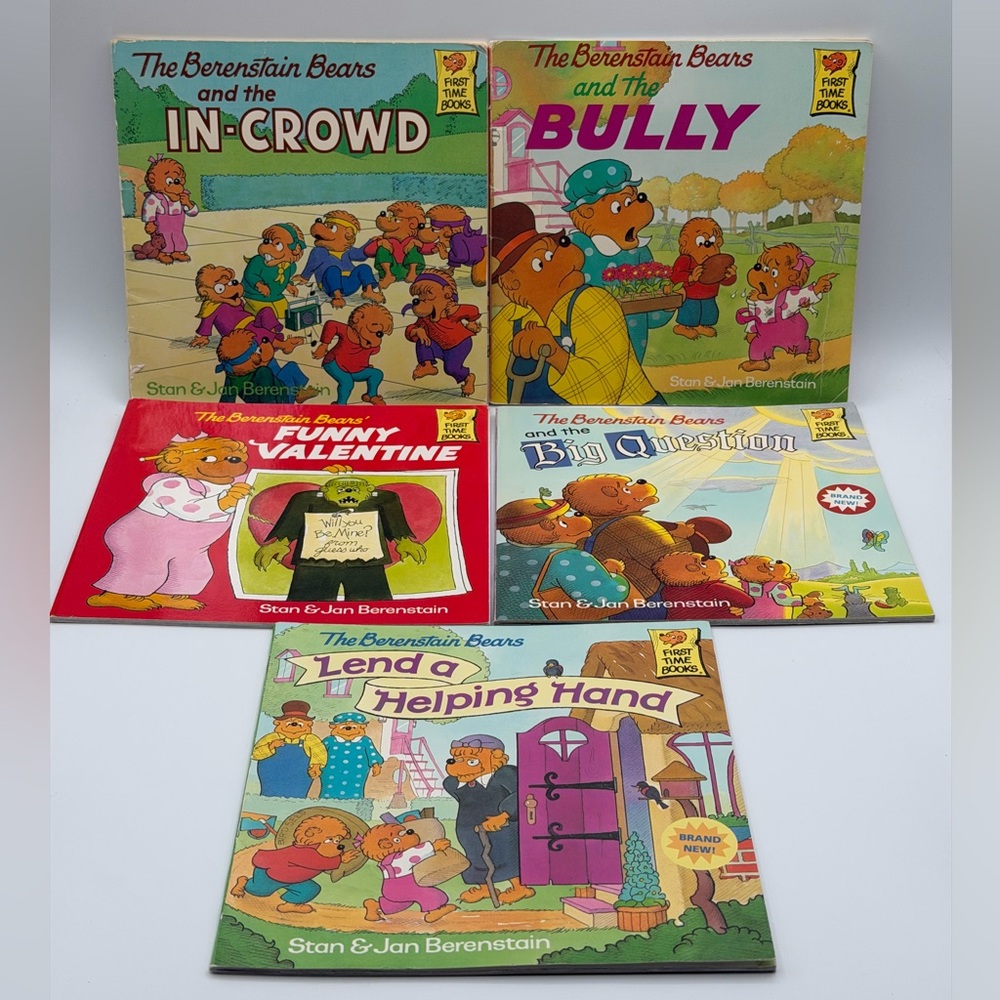 Lot Of 5 The Berenstain Bears Book Lot by Stan & Jan Berenstain (Paperback)